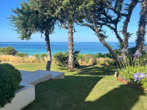 Jardín a pie de playa